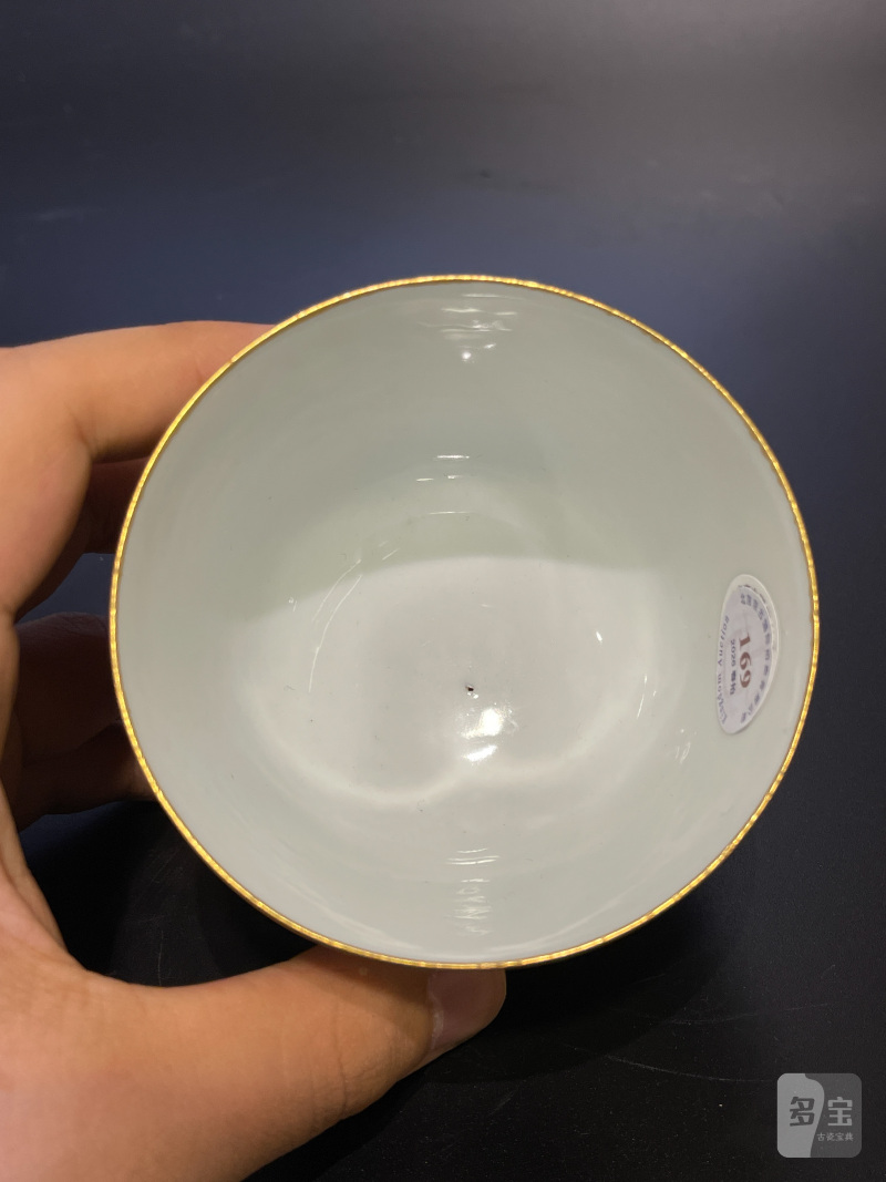 清中期 粉彩耕织图诗文杯 - 图9